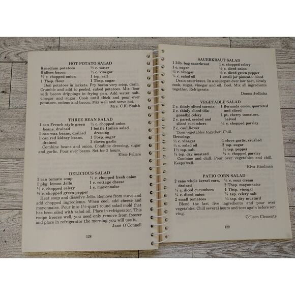 Wall Drug Store Cafe COOKBOOK South Dakota VTG 1980s Souvenir Pecan Rolls Recipe - Picture 7 of 11